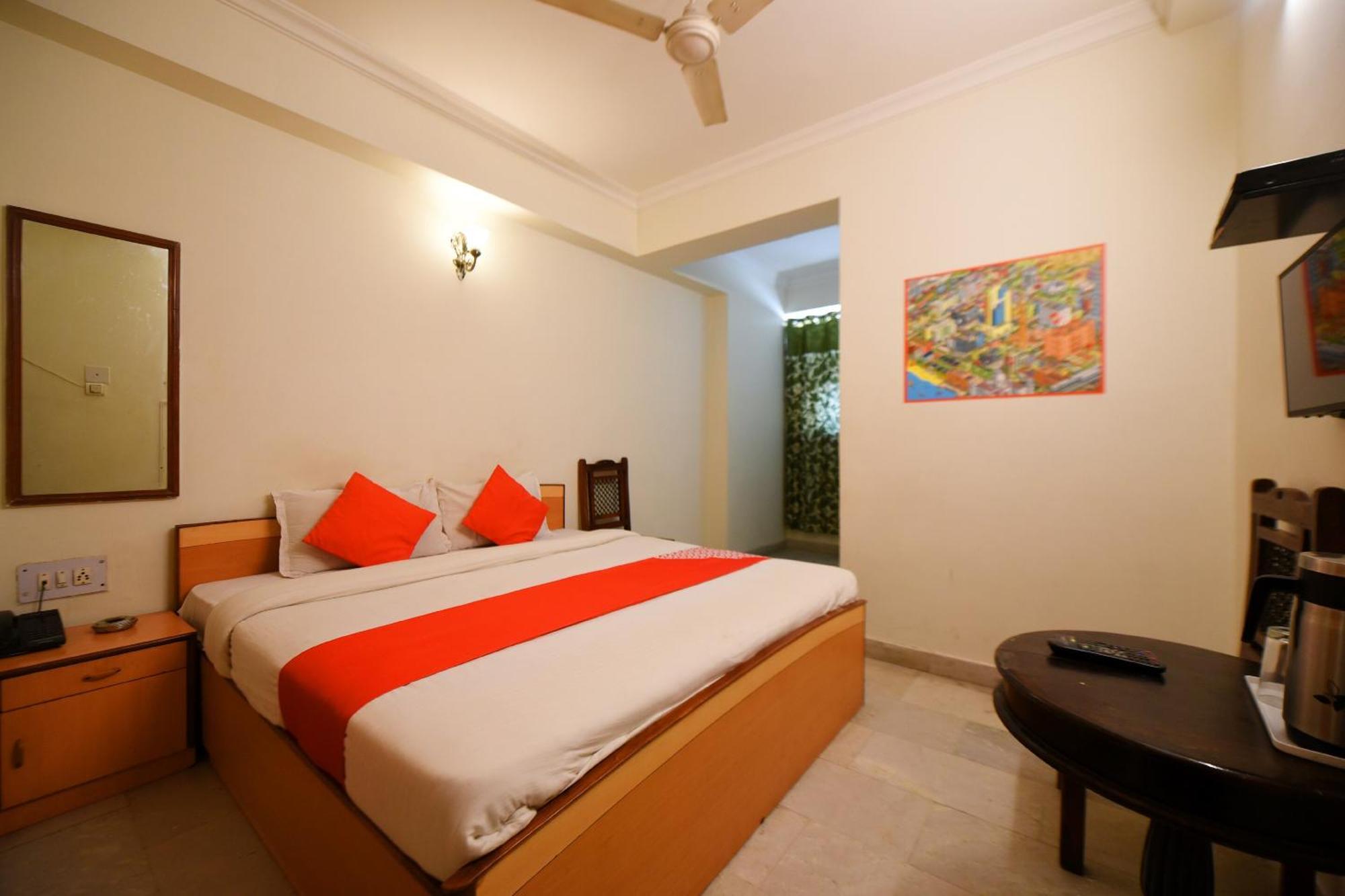 Hotel Oyo C M Regency Dźajpur Zewnętrze zdjęcie